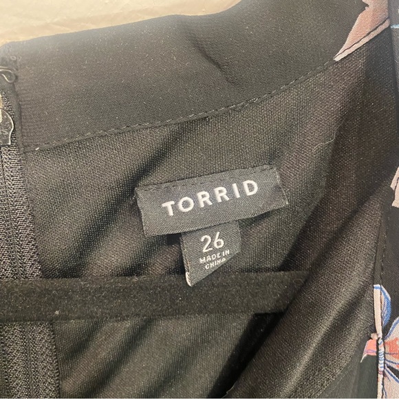 Torrid Floral Print Chiffon Skater Dress - Picture 4 of 7